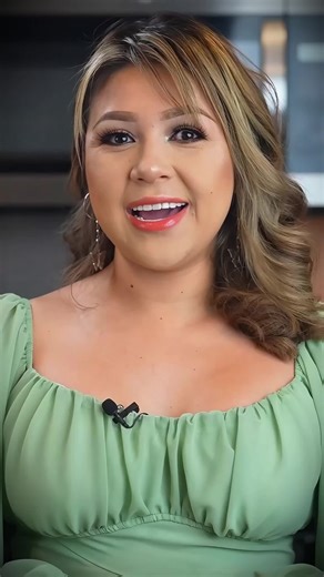 Restaurant Style Green Chile Chicken Enchiladas Recipe