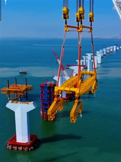 The Xiamen-Kinmen Bridge under construction 🌉🏗️ #Bridge #Construction #structuralengineering