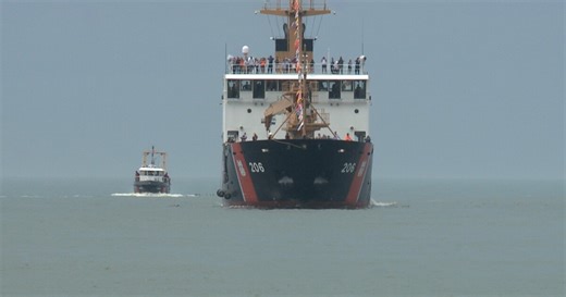 5 Coast Guard cutters welcomed to Grand Haven in annual Parade of Ships