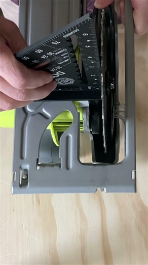 calibrating blade #circularsaw #woodworking #asmr