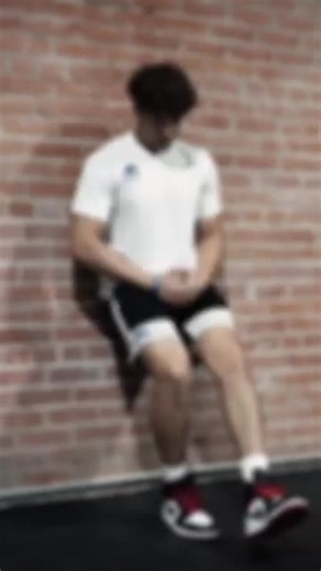 Strength and mobility get you back on your feet, but most athletes stop too soon. The missing link is plyometrics. This is where your body learns to absorb, store, and release force so you can sprint, cut, and move without breaking down. Think of it as the bridge between rehab and game speed: ✅ Single-leg hops – build balance and stability under pressure ✅ Pogo jumps – train quick ground contact and spring-like power in your ankles and calves ✅ Change of direction drills – challenge your ability