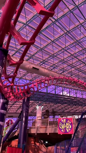 Scream and laugh your head off on the Canyon Blaster with a double-loop and double-corkscrew and El Loco with a 1.5 vertical-g. We dare you 😉🎢 #NationalRollercoasterDay #CircusCircus #CircusCircusLasVegas #TheAdventuredome #Adventuredome #IndoorRollercoasters #Rollercoasters #VegasRollercoaster #LasVegasActivities #VegasActivities #VegasFamily #VegasFun #VegasKids #VegasSummer #Vegas #RollercoasterDay #Rollercoasters