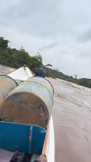 Garimpo na Guiana Inglesa: Cachoeiras e Riquezas