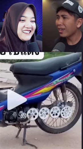 So it looks like the motorbike is automatic❗️❗️#shorts #andresuhen #videomeme #reactionvideo #funny