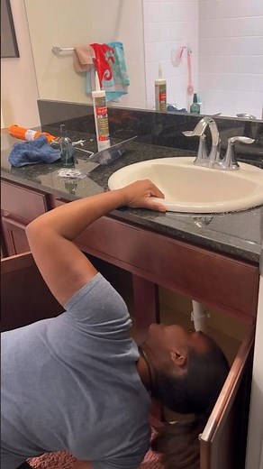 "How to” Easy Guide to Caulking Your Sink Like a Pro!" #bathroom #caulking #howto