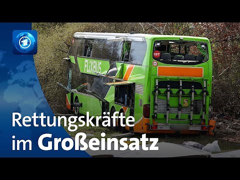 Großeinsatz auf A9: Mehrere Tote nach Busunfall bei Leipzig