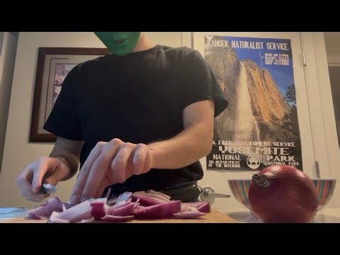 Reading the entire Shrek script 1 word per day #2458 “onions.”