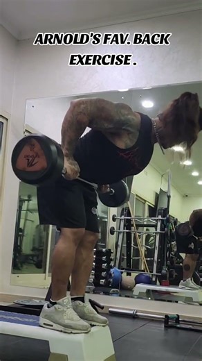 Try this armold's classic exercise 💪 #arnoldsworkout #motivation #bodybuilder #Coach #backworkout