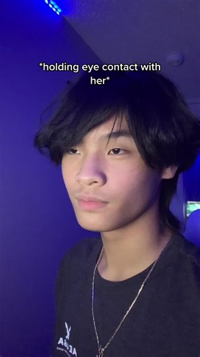 Subtle Flirting: Reading Body Language for a Kiss