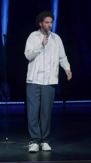 Всегда надеваете маску, когда просят? #романов #дмитрийроманов #комик #стендап