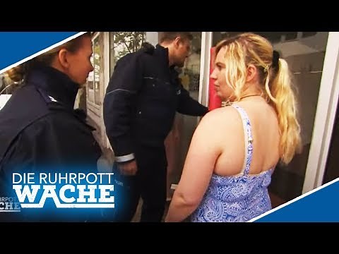 Halb-Nackt auf der Straße! Was ist passiert? | #Smoliksamstag | Die Ruhrpottwache | SAT.1