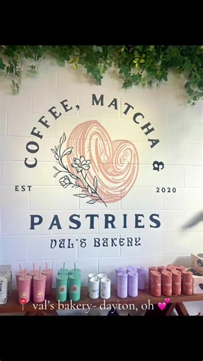 First time at Val’s 😋😋😋 We ordered blueberry cheese danish, cinnamon monkey bread, garlic cheese croissant, a hot vanilla bean latte, and an iced white peppermint mocha 😍 did. not. disappoint! Kind staff, adorable shop, merch, free books to read while you’re hanging out, plenty of seating (indoor & out!), and located right across from the beautiful Dayton Metro Library. ☺️ 📍Val’s Bakery 25 S Saint Clair St Dayton OH 45402 #dayton #ohio #bakery #coffee #icedlatte #icedcoffee #matcha #pastrie