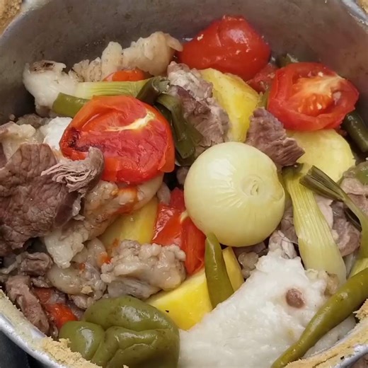 Traditional Dum Pukht Afghani Village style | Daily Routine Village life Afghanistan #hazaraworldtv #tastyfoodiestv #worldfoodiestv #afghanipulao #kabulipulaoafghani #afghanikabulipulao #village #villagelife #villagelifeafghanistan #villageroad #villagefoodfactory #raininvillage #Villagelifeinpakistan #villageroutine #tasty #tastyfoodies #villageliferotine #villagelifewithshompa #villageliferoutine #villagelifeinpakistan #villagelifevlog #villagelifestyle #villagelifemorningboffalo #villagelifet