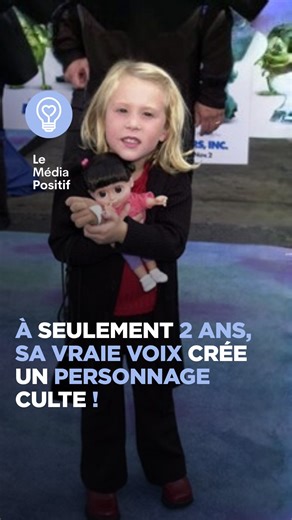 Le Média Positif 🍀 on Instagram: "Dans Monsters, Inc., Boo est la seule enfant humaine du film et l’une des plus attachantes. Derrière sa voix se cache Mary Gibbs, une petite fille de seulement 2 à 3 ans à l’époque, qui n’était pas actrice. Incapable de lire un script ou de rester immobile dans un studio, les équipes de Pixar ont eu une idée géniale : la laisser jouer librement ! 🤩 Mary courait dans le studio comme dans une aire de jeux, pendant que les équipes la suivaient toute