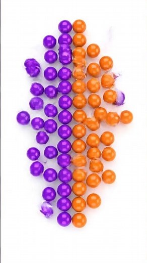 Cat Games: Purple vs. Orange Balls! (Color Chase)