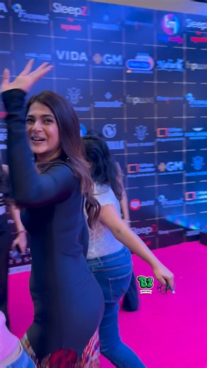 Too cute, too beautiful—Jennifer Winget being her magical self. 🌸 #jenniferwinget #buzzookaspotlight | Buzzzzooka Spotlight