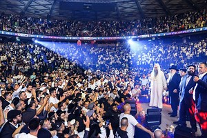 With 10,000 in attendance: Rabbi Pinto hosts spiritual gathering in Tel Aviv