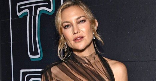 Kate Hudson’s Fully See-Through Dress at Awards Show Is Unlike Anything
