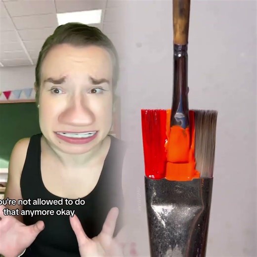 Replying to Rebecca Rogers Principal is mad teacher wont give students pencils…👀