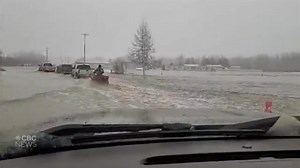 Raw video of flooding west of High Level, Alta.