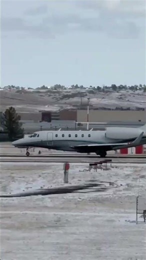 High-Pitch Jet Engine Takeoff Sound #asmr #jetworld #aviation #zensounds #airplaneambience