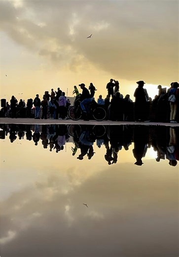 Epic Sunset Dance Party: House Music and Psy-trance