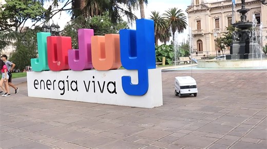 IITA Jujuy on Instagram: "CURSO DE ROBÓTICA CON ARDUINO CON Inteligencia Artificial Modalidad: PRESENCIAL Temario:Programacion de leds, botones, servomotores, tira leds de carrozas, motores, sensores y bluetooth. Proyecto final construcción y programación de un robot inteligente comandado por celular. -Material de estudio y trabajos practicos en cada clase -Se usaran materiales del instituto por lo que no hace falta comprar IITA esta en calle Coronel Puch 454 entre alvear y guemes de 10 a 12.30