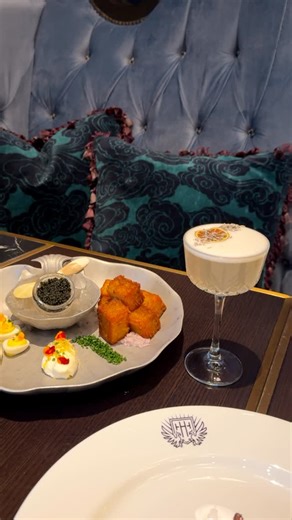 Holbrook House on Instagram: "Say hello to our Lavanda Pisco Sour 請 Shaken with @piscocapurro Pisco, lavender syrup, honey, lemon, and egg white for a floral, frothy sip. #holbrookhousesf⁠ ⁠ -⁠ #sanfrancisco #sf #fidisf #holbrookhouse #conservatorysf #sffood #sfeats #sfbars #sfrestaurants #onlyinsf #pisco #piscosour"