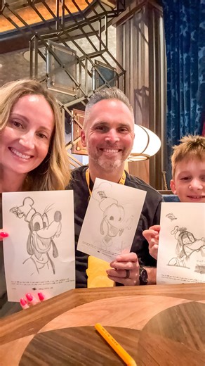 Disney Cruise Line’s animation classes are an absolute must-do experience on board, giving guests of all ages the chance to learn how to draw beloved characters in a fun, guided step-by-step session led by Disney artists (on a video). You can even view class details and times right in the DCL Navigator app. 🎨 These interactive sessions are offered throughout all sailings and include options that are kid-friendly as well as adult-only classes, all featuring a variety of your favorite Disney char