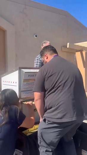 🚨 This is happening now in Pima County, Arizona Drop boxes being gone through. No oversight or security Voter Fraud is rampant in America. Ban Mail in Ballots immediately. @WallStreetApes | Linda Traitz