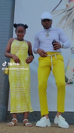 Shy Step Mom Hilariously Avoids Camera - TikTok