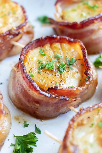 Pan-Seared Bacon Wrapped Scallops - Evolving Table