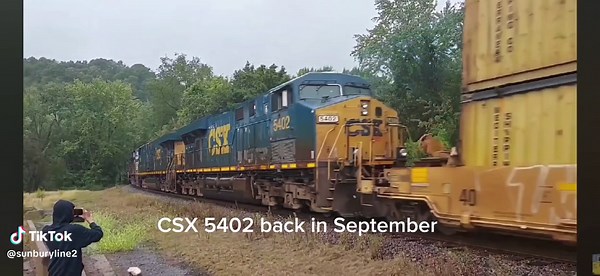 CSX 5402 before and after today's Collision in Folkston, GA. Prayers go out to the Crew Members on both trains 🙏