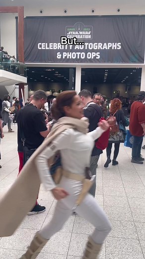 Cosplaying Padme at Star Wars Celebration ❤️ #starwarscelebration #starwarscelebration2023 #starwarscelebrationeurope #starwarscosplay #padme #padmeamidalacosplay #anakinskywalker #starwarscosplay #starwarsmeme