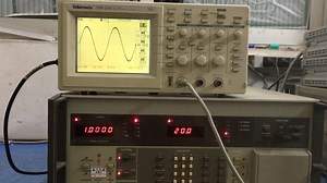 FLUKE 5101B & TEKTRONIX TDS210 频率发生器测试
