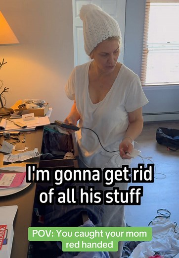 Caught Red-Handed: Mom's Epic Reaction at the Gas Station