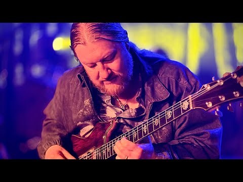 Derek Trucks with Terrapin Flyer performing “Dark Star” | Martyrs’ Chicago | Relix