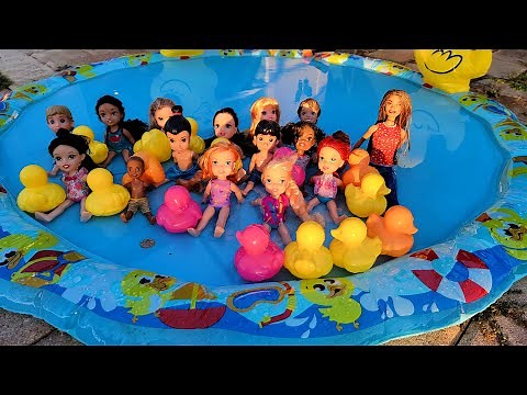Last day of school ! Elsa & Anna toddlers - Barbie - ice cream truck - water fun