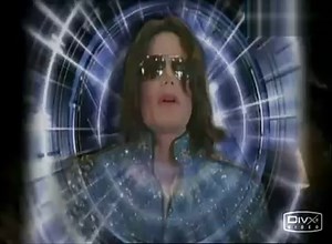 2004年迈克尔·杰克逊出演外星人《漂流女孩》纪念片花