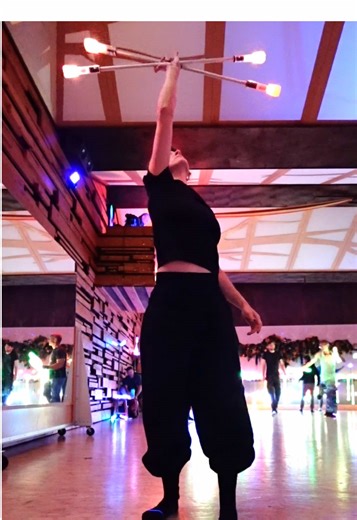 Exploring Flowtoys: Double Staff Techniques