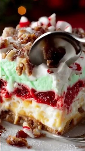 Christmas Lasagna Dessert