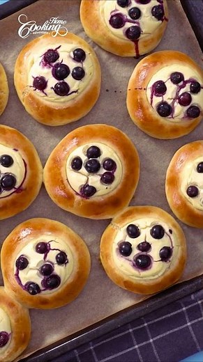 Heavenly Blueberry Cream Cheese Buns!