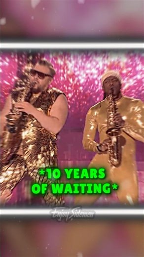KSI Performs With Epic Sax Guy🎷😭