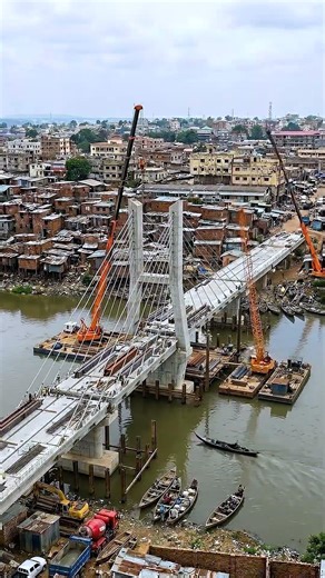 😱 They Built a Whole Bridge Next to the Slums | Time-Lapse Build