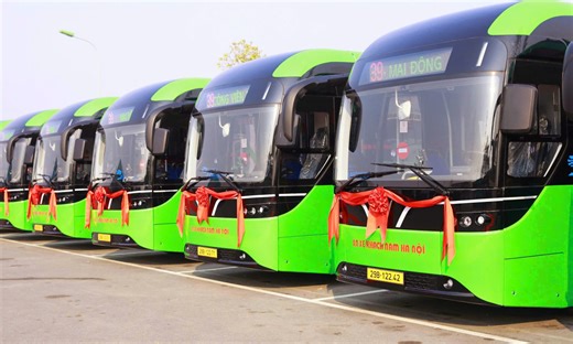 Hà Nội có thêm ba tuyến xe buýt điện