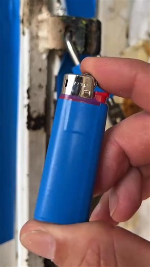 The genius gate hack you never knew you needed Fast fix to stop your gate from drifting #USA #GateHack #SmartFix | Hacks.by.david