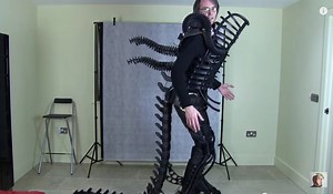 WATCH: 3D Printed Alien Xenomorph costume
