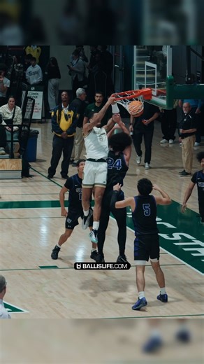 Mikey Williams & Shaq's youngest son, Shaqir O'Neal, put on a show last night in their 48 point win 😤😤 | Ballislife