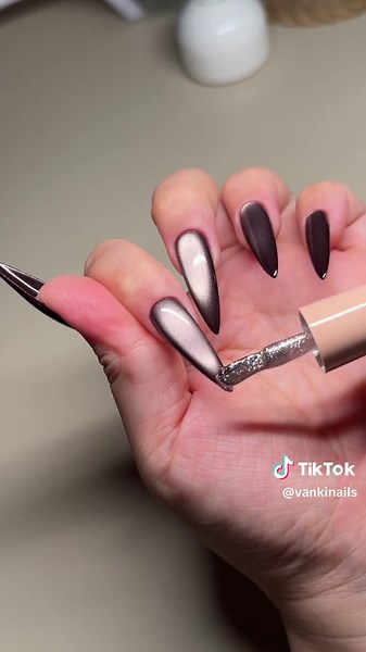 Moonlit Chrome Nails Used in video: • ADHERE Red Collection Gel Polish • ADHERE Cat Eye Gel Set - New Chapter Series • ADHERE Starry Diamond Series Gel Polish • MODELONES Builder Gel • BORN PRETTY Top Coat 🔗 Link in bio 🛍️ *affiliate #cateyenails #glassnails #chromenails #nails #nailart #nailideas #nailsnailsnails #nailinspo #nailtrends #diynails #gelnails #gelxnails #frenchnails #nailtutorial #nailtech #naildesigns #uñas #unhas #ongles #nägel #unghie #ногти #ネイル #네일 #مناكير