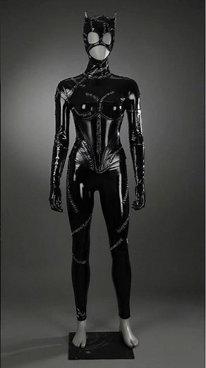 Batman Returns (1992) Catwoman Cosplay